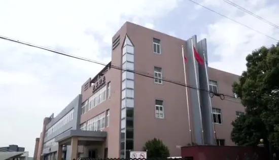 ISO9001 白いクランク Espag UPVC 窓ドアキャビネットハードウェアハンドル